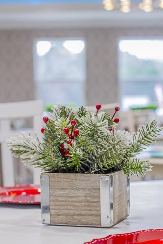 Dinner Table Flower Arrangements